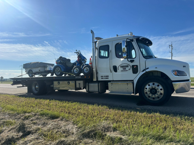 How to Stay Safe While Waiting for a Tow Truck at Night